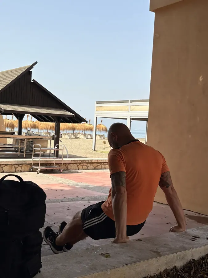 Cliente entrenando en el paseo marítimo de Málaga